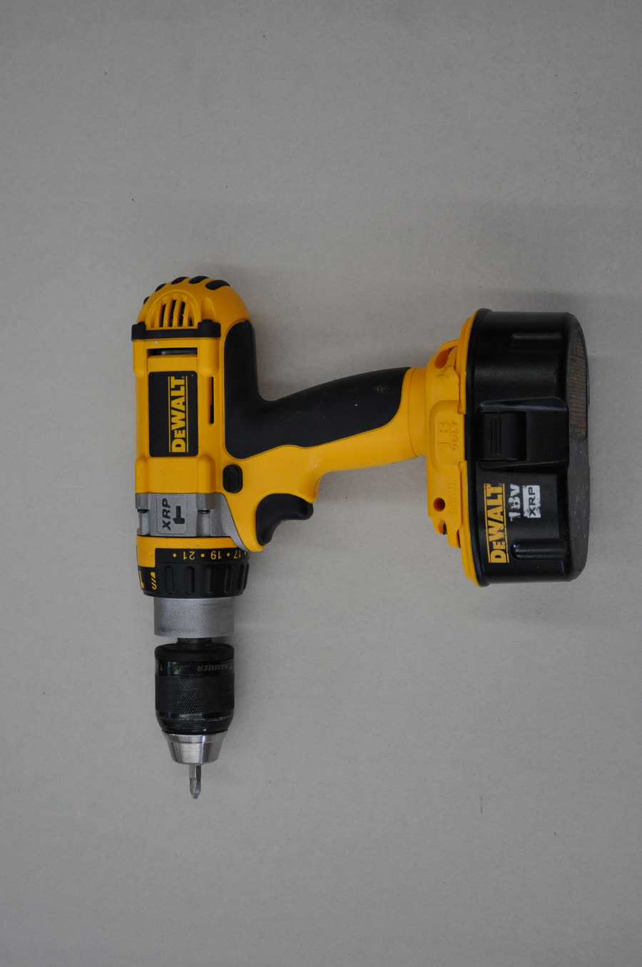 Taladro percutor 750W